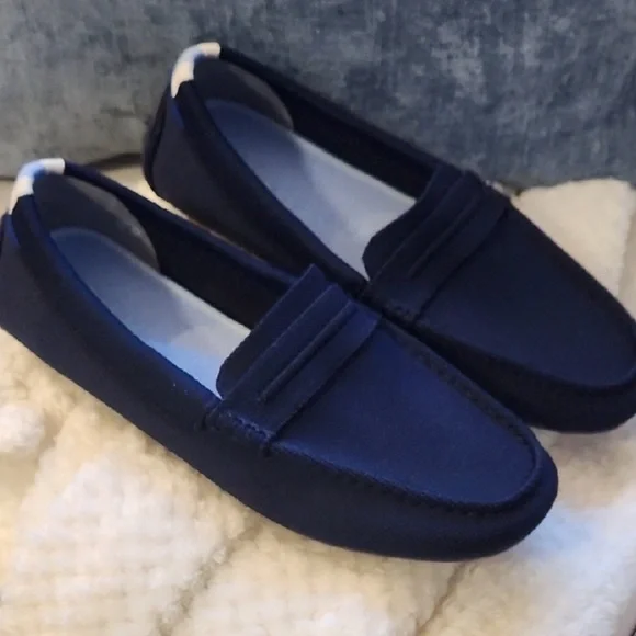 Rothy's Women’s Navy Blue Slip-Ons - Picture 2 of 3